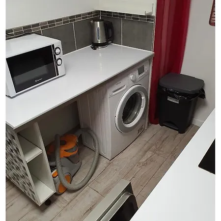 Holiday home Maison 2 Chambres, Terrasse, Proche De La N'2 *