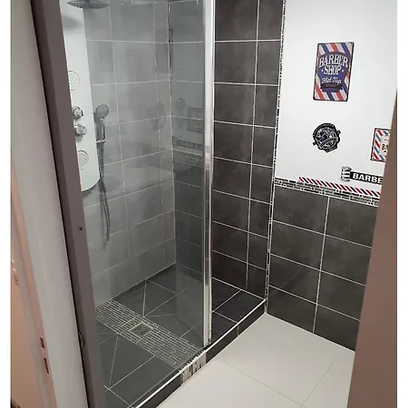 Holiday home Maison 2 Chambres, Terrasse, Proche De La N'2 *